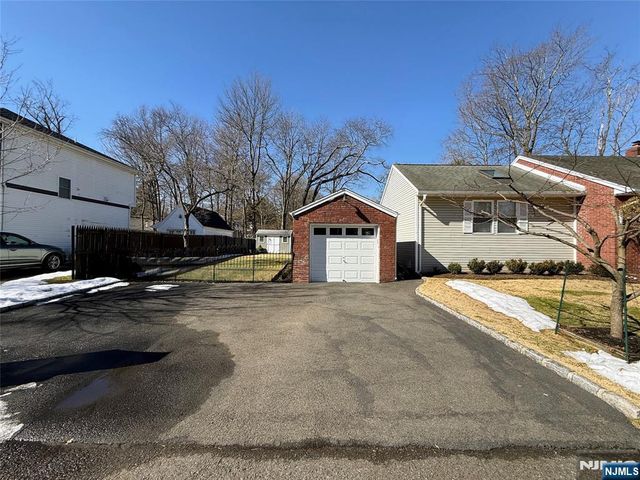 216 Cedar Lane, Closter, NJ 07624