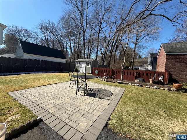 216 Cedar Lane, Closter, NJ 07624