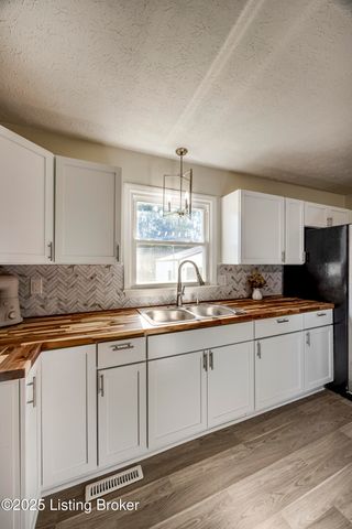 402 Duggins Drive, Elizabethtown, KY 42701