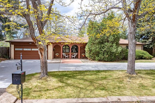 885 Everett Street, Lakewood, CO 80215