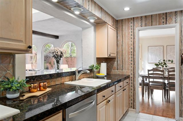 885 Everett Street, Lakewood, CO 80215