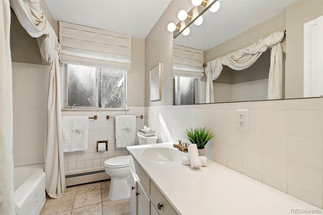 885 Everett Street, Lakewood, CO 80215