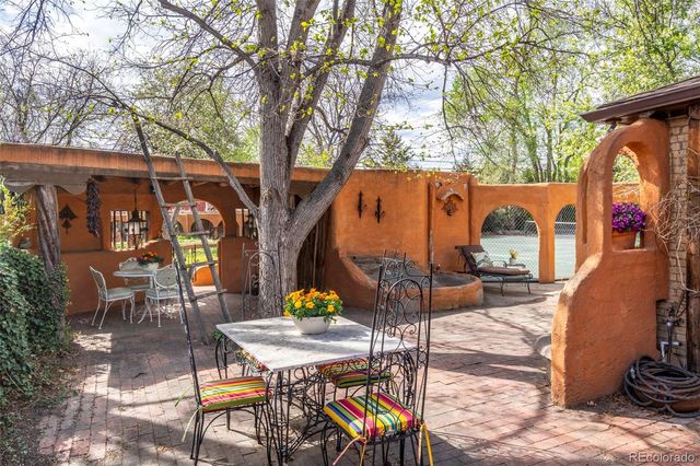 885 Everett Street, Lakewood, CO 80215