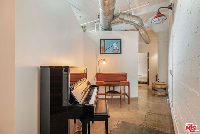 530 Molino Street 213, Los Angeles, CA 90013