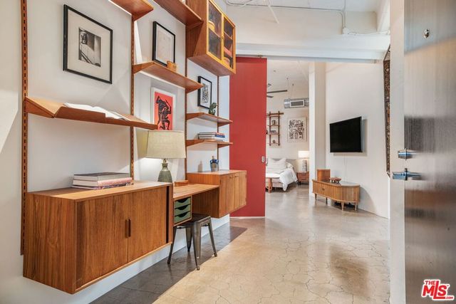 530 Molino Street 213, Los Angeles, CA 90013