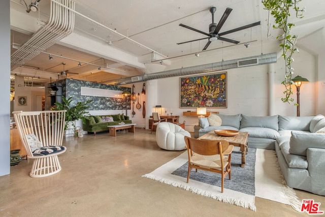 530 Molino Street 213, Los Angeles, CA 90013
