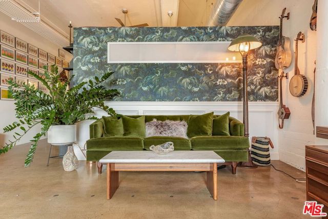 530 Molino Street 213, Los Angeles, CA 90013