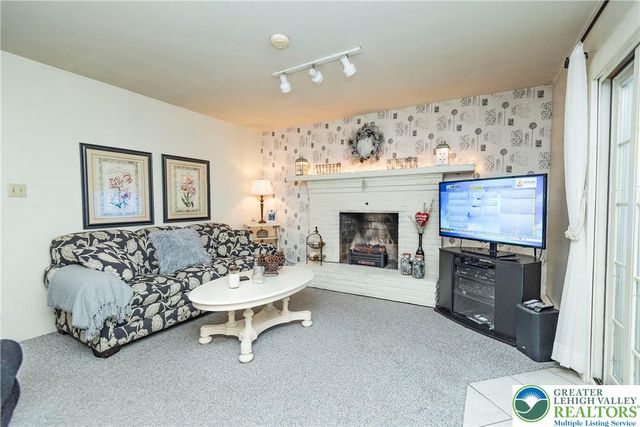 378 Bangor Junction, Washington Twp, PA 18013