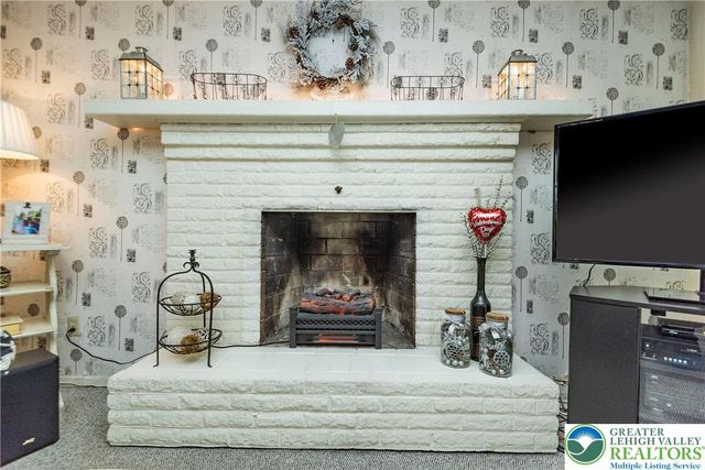 378 Bangor Junction, Washington Twp, PA 18013