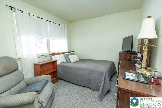 378 Bangor Junction, Washington Twp, PA 18013