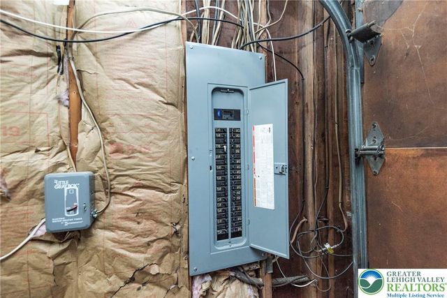 378 Bangor Junction, Washington Twp, PA 18013