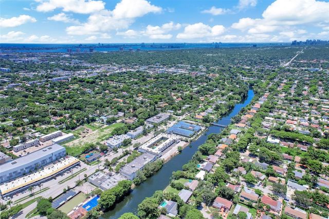 13210 Memorial Hwy 204, North Miami, FL 33161