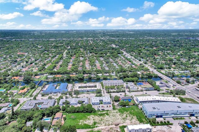 13210 Memorial Hwy 204, North Miami, FL 33161