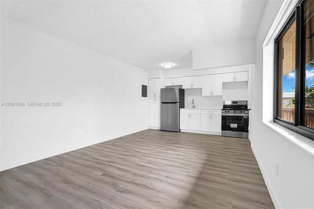 13210 Memorial Hwy 204, North Miami, FL 33161