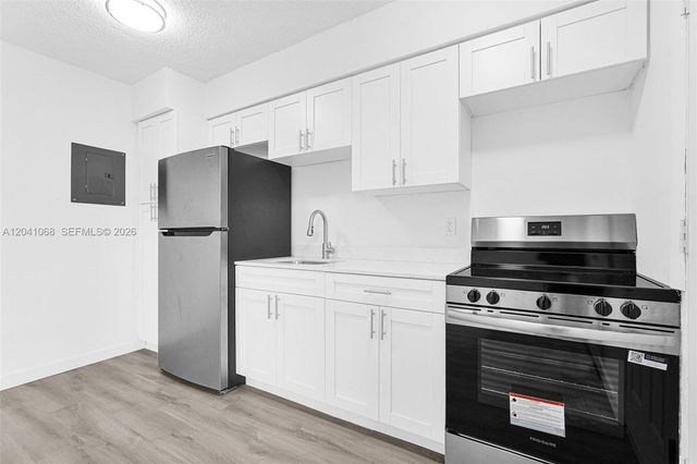 13210 Memorial Hwy 204, North Miami, FL 33161