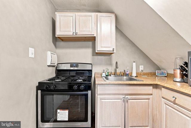 2427 S 12TH ST, Camden, NJ 08104
