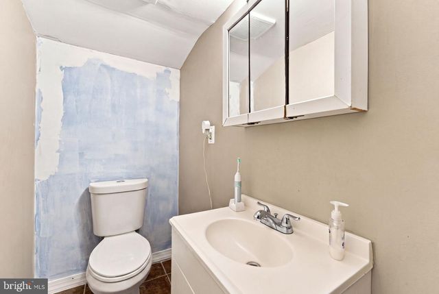 2427 S 12TH ST, Camden, NJ 08104