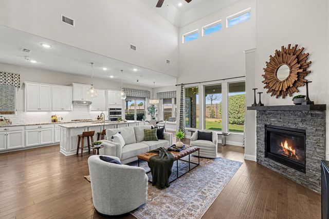 1604 Eleanor Drive, Fort Worth, TX 76052