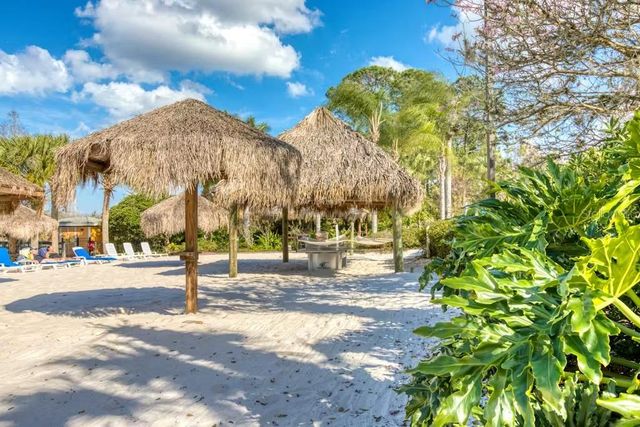903 GRAN BAHAMA BOULEVARD 903, Davenport, FL 33897