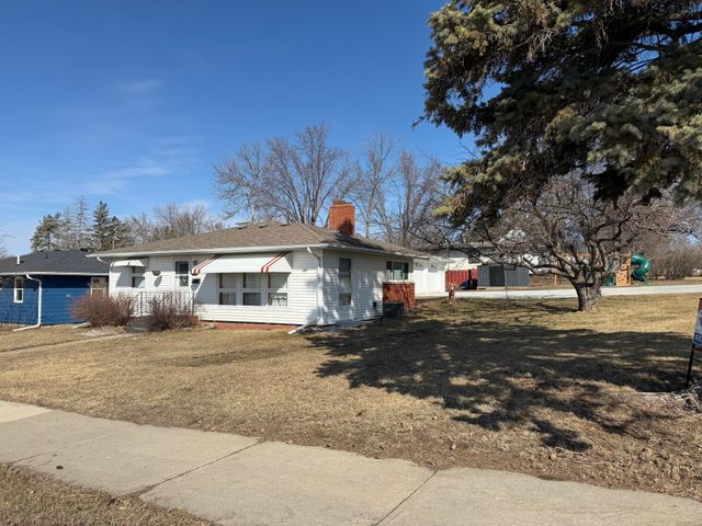 420 James Street, Detroit Lakes, MN 56501