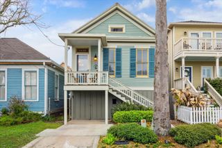 1426 Avenue M, Galveston, TX 77550
