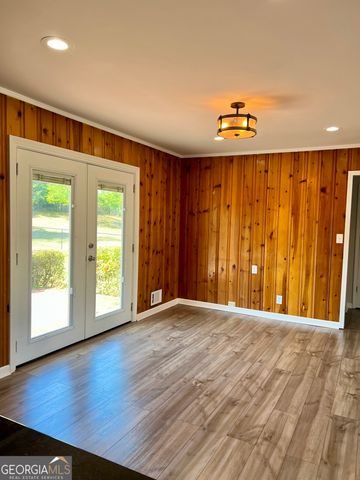 6 Colonial Drive, Newnan, GA 30263