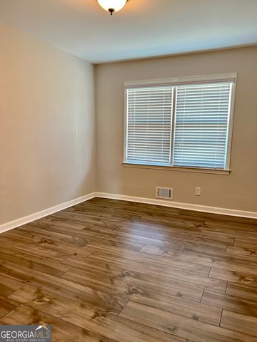 6 Colonial Drive, Newnan, GA 30263