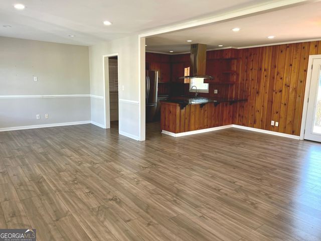 6 Colonial Drive, Newnan, GA 30263