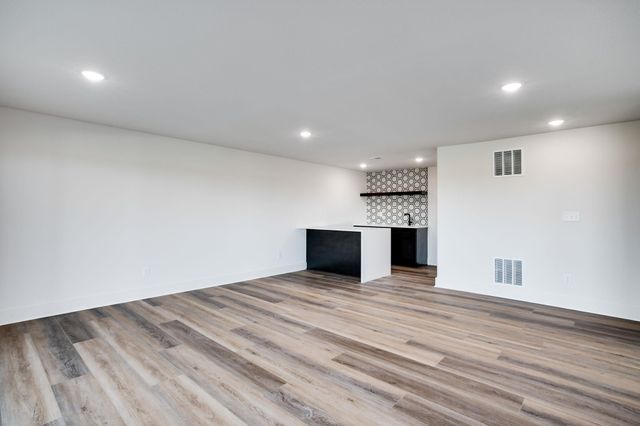 110 S Wellcrest Ct., Wichita, KS 67052