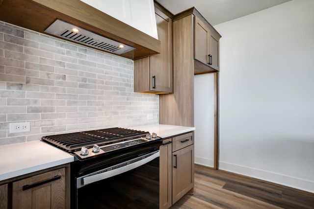 110 S Wellcrest Ct., Wichita, KS 67052