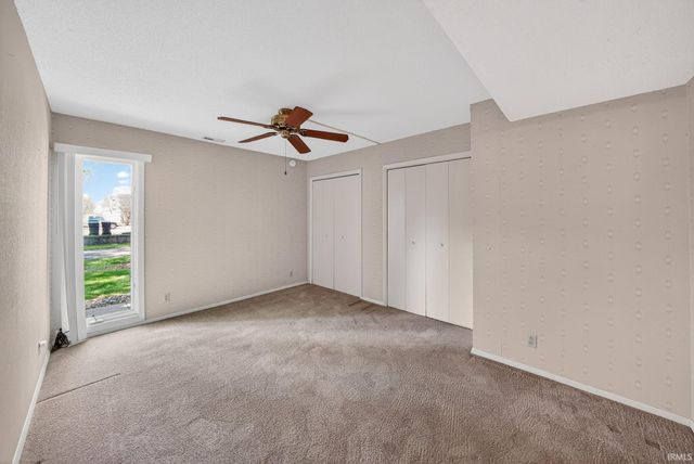3586 E Forest Glen Ave Apt 5, Leesburg, IN 46538