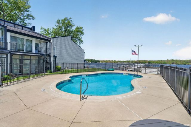 3586 E Forest Glen Ave Apt 5, Leesburg, IN 46538