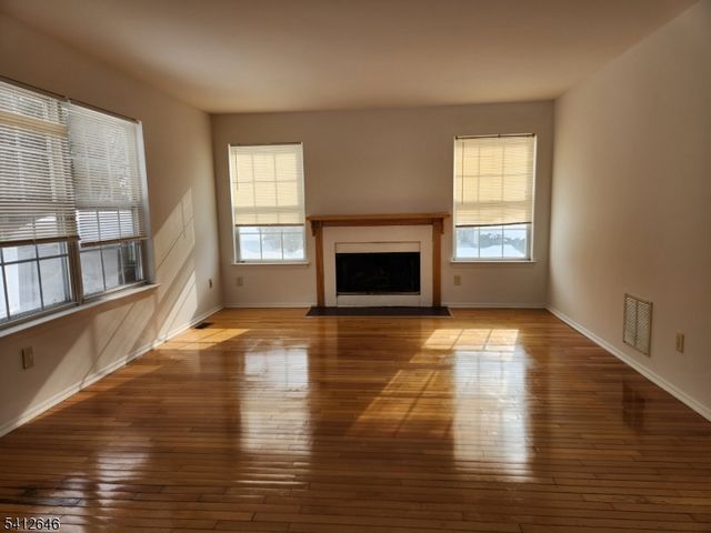 14 Autumn Dr, Mine Hill Twp., NJ 07803