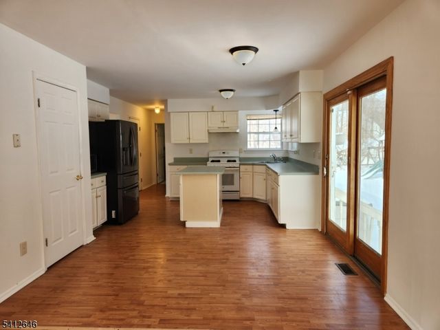 14 Autumn Dr, Mine Hill Twp., NJ 07803