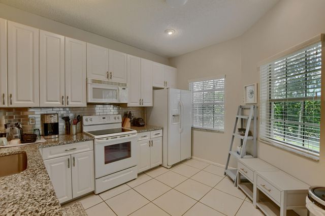 6563 Via Regina, Boca Raton, FL 33433
