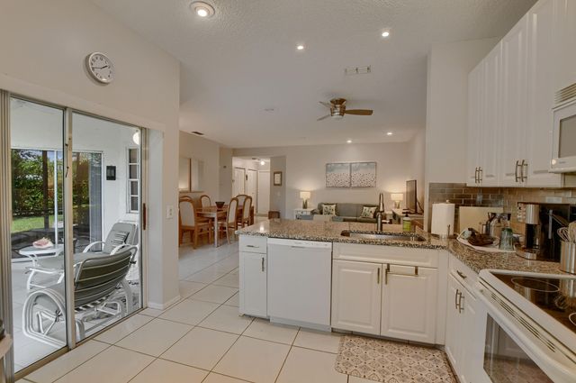 6563 Via Regina, Boca Raton, FL 33433