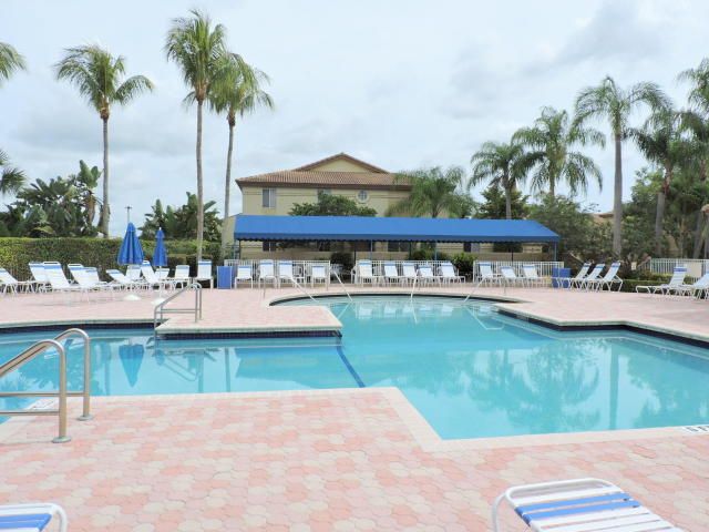 6563 Via Regina, Boca Raton, FL 33433