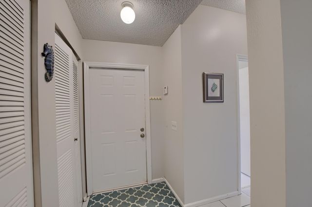 6563 Via Regina, Boca Raton, FL 33433