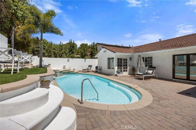 24271 La Pala Lane, Mission Viejo, CA 92691
