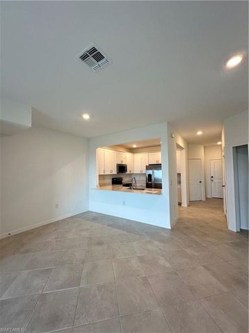 2813 Citrus ST, Naples, FL 34120