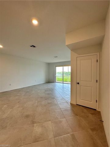 2813 Citrus ST, Naples, FL 34120