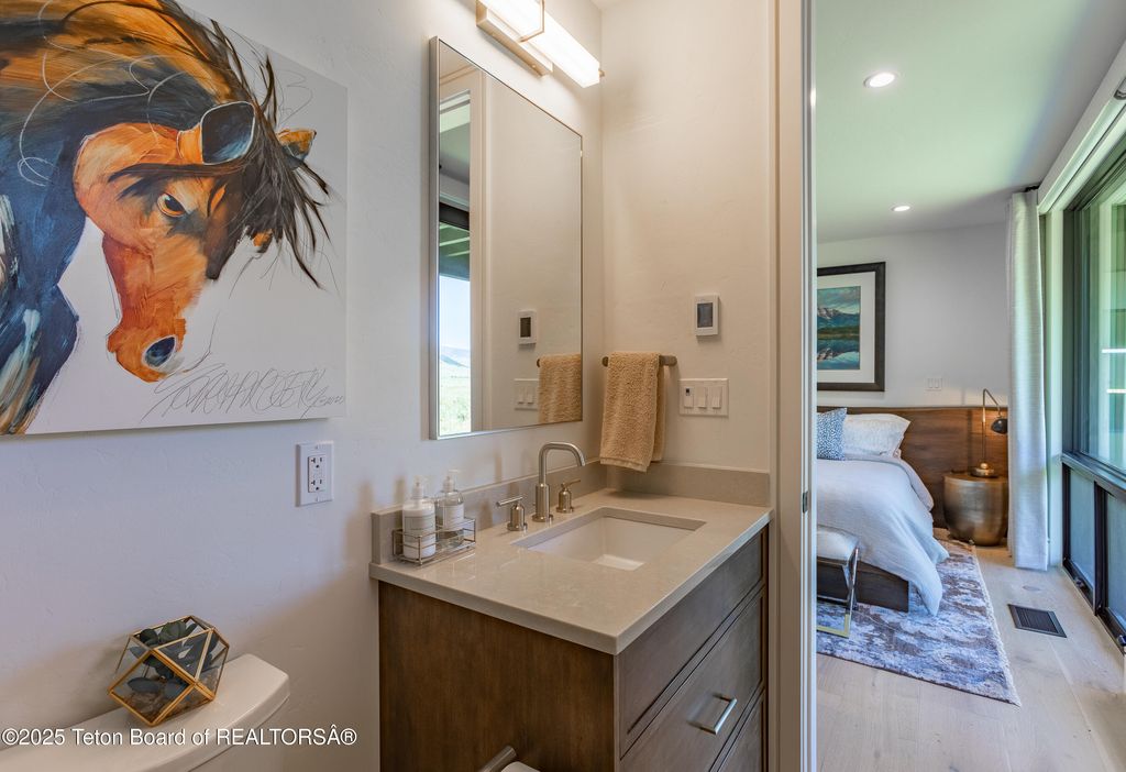 308 HIDDEN HOLLOW Drive, Jackson, WY 83001 photo 17