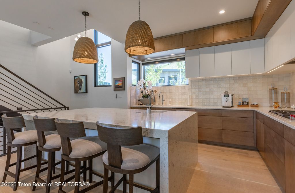 308 HIDDEN HOLLOW Drive, Jackson, WY 83001 photo 7