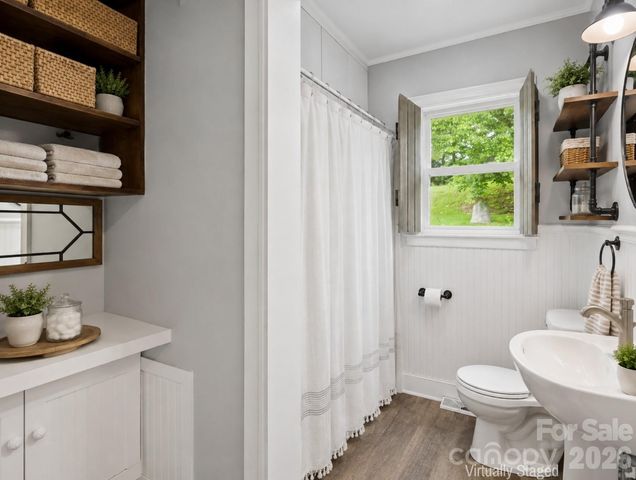 611 Pole Creasman Road, Asheville, NC 28806