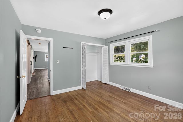 611 Pole Creasman Road, Asheville, NC 28806