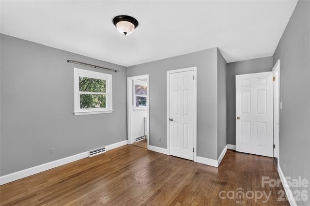 611 Pole Creasman Road, Asheville, NC 28806