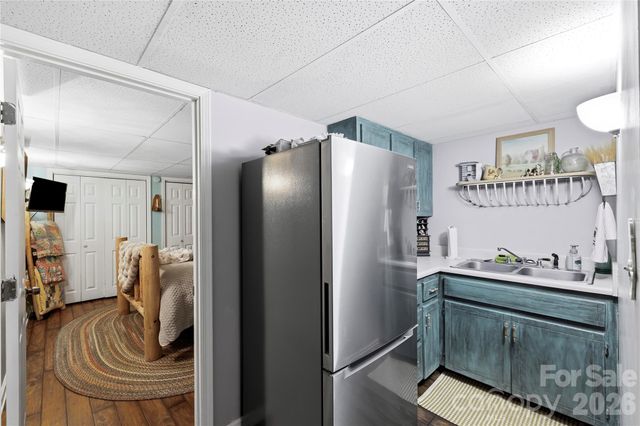 611 Pole Creasman Road, Asheville, NC 28806