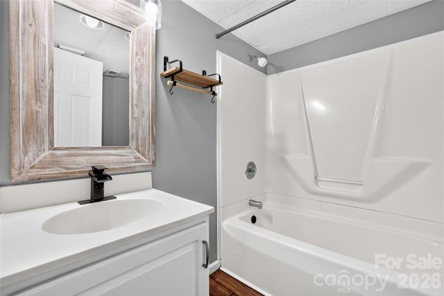 611 Pole Creasman Road, Asheville, NC 28806