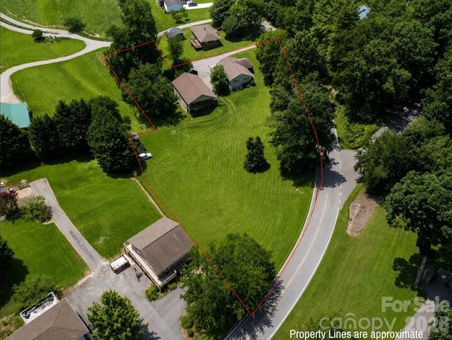 611 Pole Creasman Road, Asheville, NC 28806