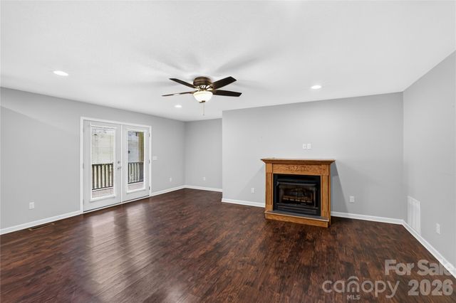 611 Pole Creasman Road, Asheville, NC 28806